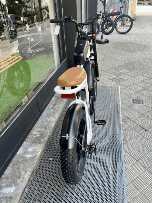 Engwe M20 Bicicleta eléctrica estilo moto 750W | Doble batería 26Ah, 150 km autonomía, suspensión completa - Imagen 3